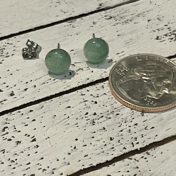 NEW Aventurine Natural Stone Stud Earrings - Picture 3 of 3